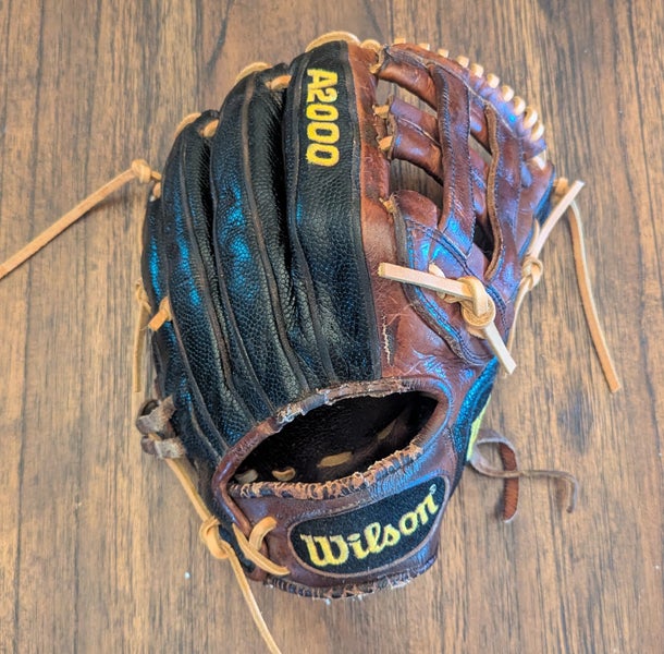 Wilson A2000 SuperSkin Baseball Glove 11.5 - VTG - Fully Reconditioned with Brand New FlatBill Laces