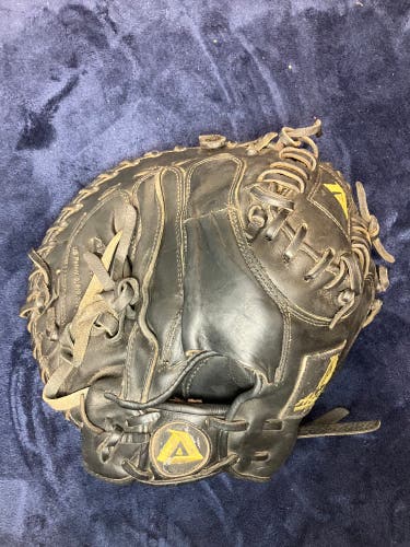 Black Akadema APM40 RH Catcher's Baseball Glove 31.5" (Used)