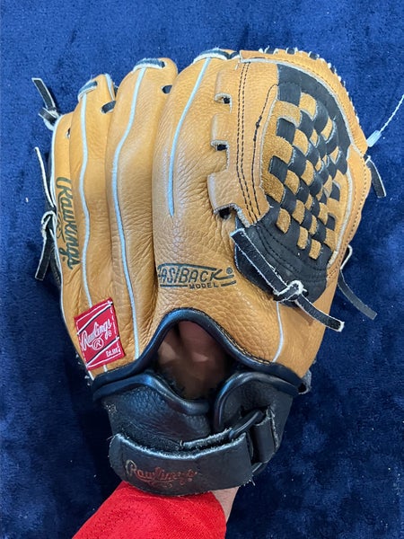 Brown Rawlings RH Pitcher's Baseball Glove 10.5" (Used)