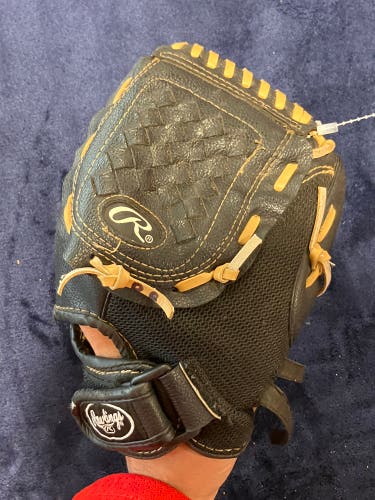 Black Rawlings Player series RH Baseball Glove 10" (Used)