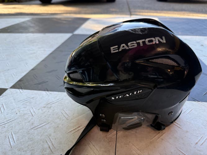 Medium Easton Stealth S7 Helmet (Used)