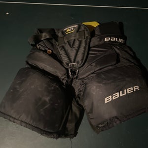 Junior Medium Bauer supreme s27 Hockey Goalie Pants (Used)