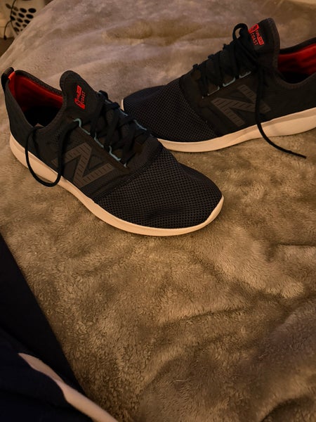 Blue Men's Size M 10.0 (W 11.0) Adult New Balance Shoes (Used)