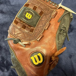 Brown Wilson A475 RH Pitcher's Baseball Glove 12.5" (Used)