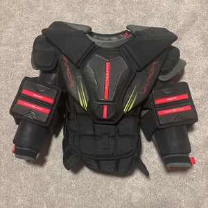 Small Bauer Vapor Hyperlite 2 Goalie Chest Protector (Used)