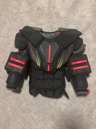 Small Bauer Vapor Hyperlite 2 Goalie Chest Protector (Used)