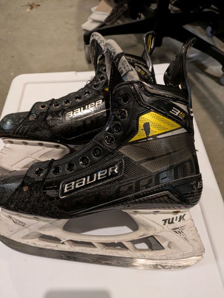 Bauer Supreme 3S Pro Hockey Skates Regular Width 8.5 (Used)