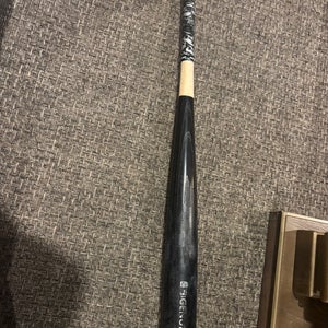 2022 Louisville Slugger Genuine Wood Bat 19 oz 29" (Used)