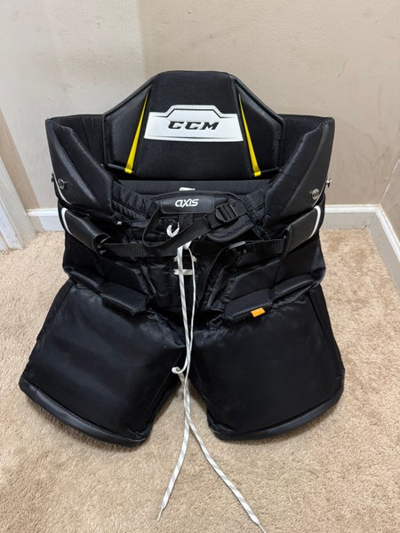 CCM Axis Goalie Pants (small)