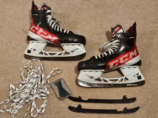 CCM JetSpeed FT4 Pro Hockey Skates Regular Width 10.5 (Used)