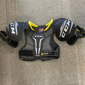 Used CCM TACKS 9550 Junior Shoulder Pads Black SM 11614-S000224577