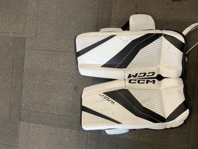 Used CCM YFLEX3 Goalie Leg Pads Youth Black And White 20" 11614-S000224575