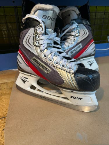 Bauer Vapor 2X Hockey Skates Size 4 (Used)