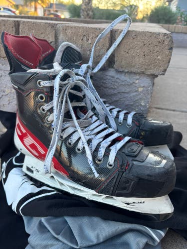 CCM JetSpeed FT4 Pro Hockey Skates Regular Width 9.5 (Used)
