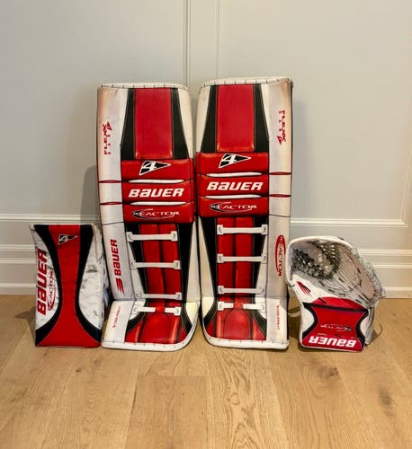 35" 2023 Bauer Hyperlite 2 Regular Goalie Full Set Pro Stock (Used)