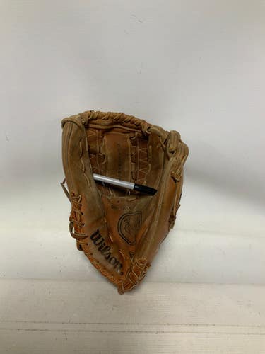 Used Wilson A2000 BB/SB Glove RH Throw Brown 13" 11823-S000035663