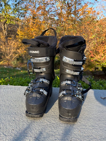 Mondo 23 & 23.5 Women's Atomic All Mountain Hawx prime 85 Ski Boots Soft Flex (Used)