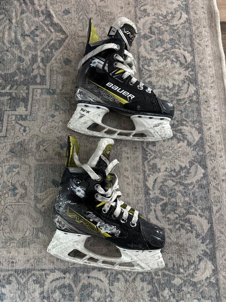2023 Bauer Vapor X4 Hockey Skates Regular Width Size 1 (Used)