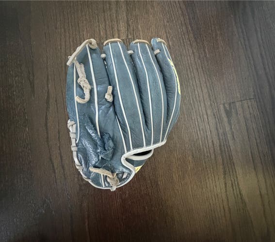 Game ready Wilson A1000 RH Infield Baseball Glove 11.5" (Used)
