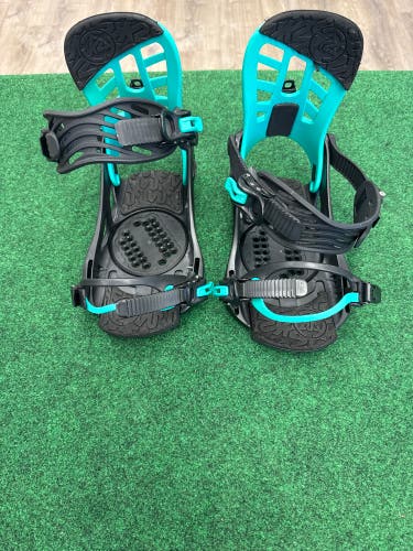 Women's Medium K2 Vandal Snowboard Bindings (Used)