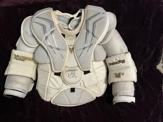 XL Vaughn Velocity V6 2200 pro NHL return Goalie Chest Protector Pro Stock (Used)