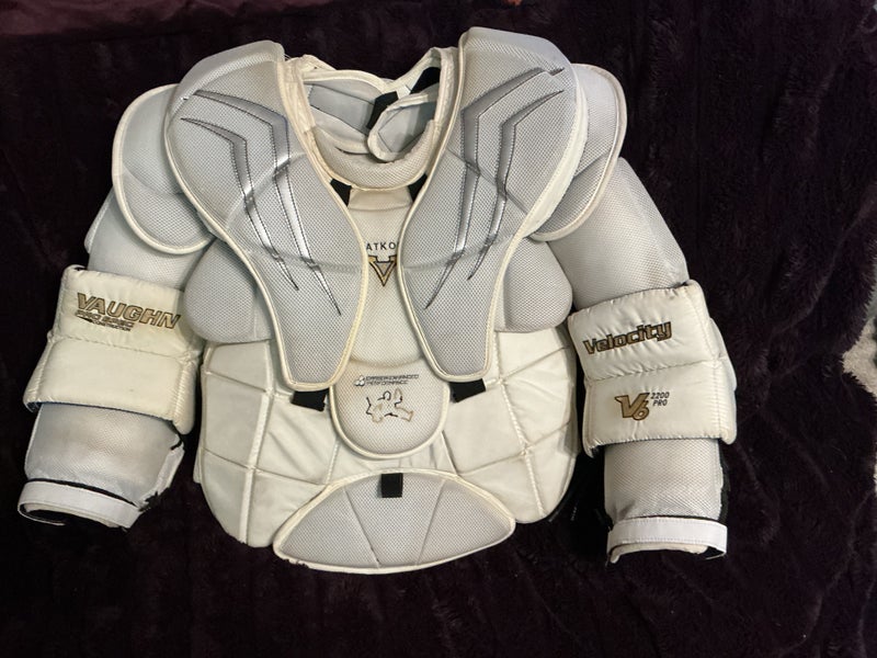 XL Vaughn Velocity V6 2200 pro NHL return Goalie Chest Protector Pro Stock (Used)