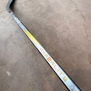 70 Flex P28 Senior Bauer Vapor Hyperlite 2 Right Hand Hockey Stick Pro Stock (USED)