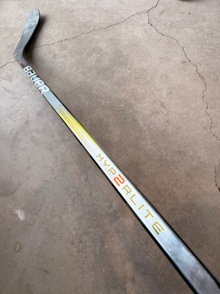 70 Flex P28 Senior Bauer Vapor Hyperlite 2 Right Hand Hockey Stick Pro Stock (USED)