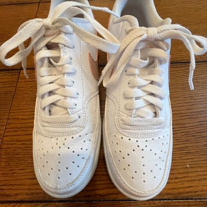White Adult Women's Size 9 Nike Court Vision Low Shoes (Used)