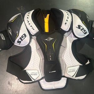 Extra Large Senior Easton S19 Shoulder Pads (Used)