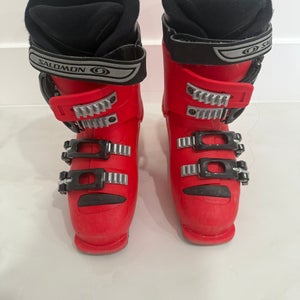 Mondo 22 & 22.5 Kid's Salomon All Mountain Ski Boots (Used)