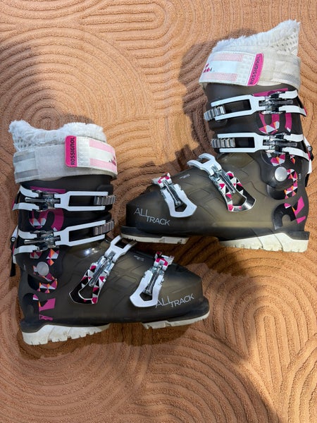 Women’s Rossignol AllTrack 70 Ski Boots | Mondo 23/23.5 (Used)