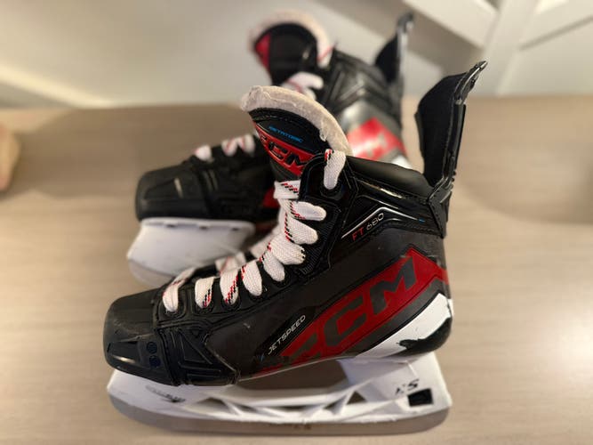 2023 CCM Jetspeed FT680 Hockey Skates Regular Width Size 4.5 (Used)