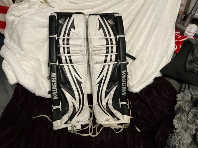 37" Vaughn Velocity V4 Goalie Leg Pads (Used)