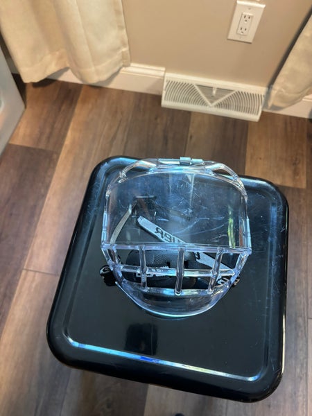 Small Bauer Concept 3 Full Shield (New)