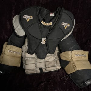 XL Vaughn Velocity V2 7000 Goalie Chest Protector (Used)