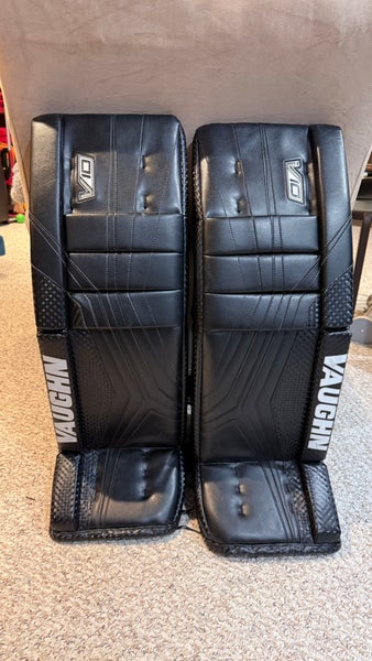 33" Vaughn V10 Pro Carbon Regular Goalie Full Set (Used)