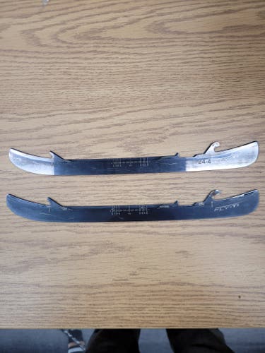 Bauer Fly-Ti 272 mm #24-4 (Used)