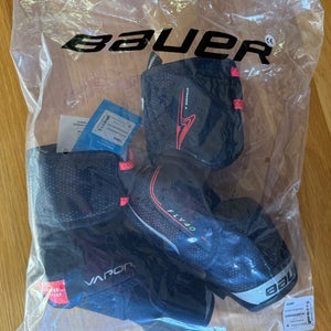 Intermediate Medium Bauer Vapor Fly40 Elbow Pads (New)