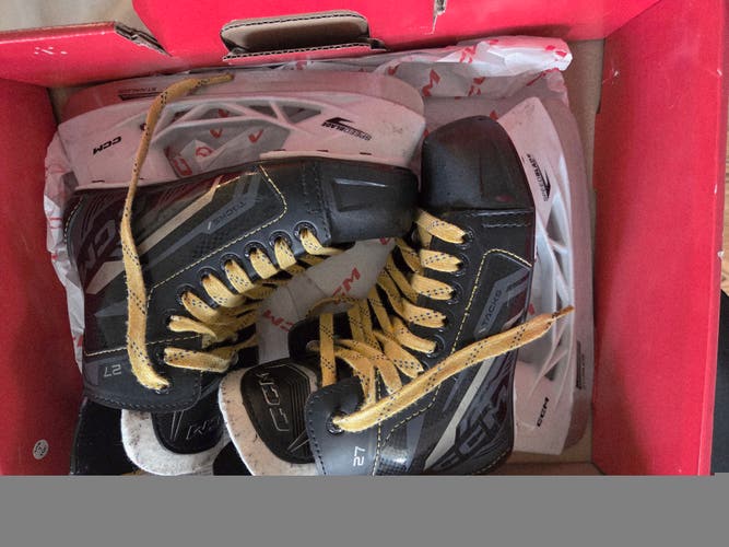 CCM Tacks A27 Ice Hockey Skates - Junior
