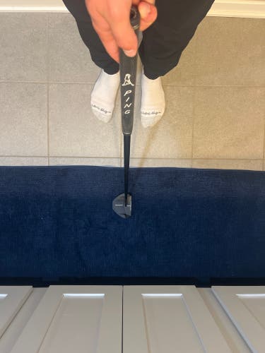 Black 2024 L.A.B. Golf OZ.1i Mallet Right Handed Putter 35" (Used)