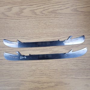 Bauer Fly-Ti 272 #21-2 (Used)