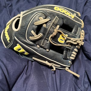 Wilson A1000 RH Infield Baseball Glove 11.5" (Used)