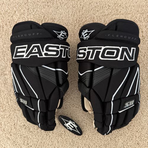 Easton S11 Hockey Gloves Brand New Black/White Size 14"