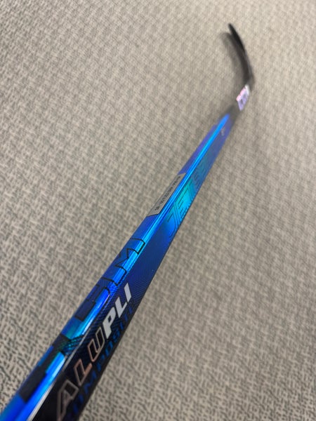 Senior Blue CCM JetSpeed FT8 Pro Right Handed Hockey Stick P29+1/4 (New) 65 flex