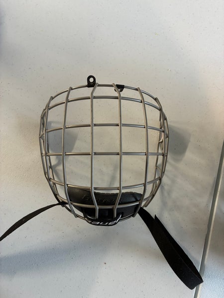 Medium Bauer True Vision Full Cage (Used)