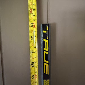 Senior True catalyst 9x3 Left Hand Hockey Stick TC2 Pro Stock (New)