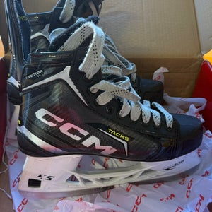 CCM Tacks Vector Plus (SMU) Hockey Skates | Size 7 Wide