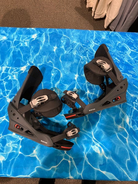 Large Burton Custom Snowboard Bindings (Used)