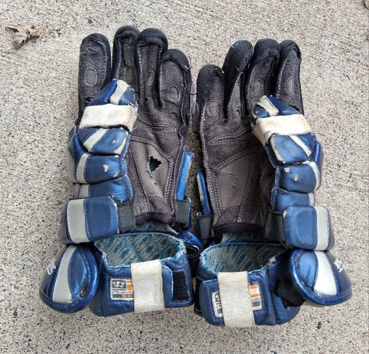 Warrior Superfreak Lacrosse Gloves 13" (Used)